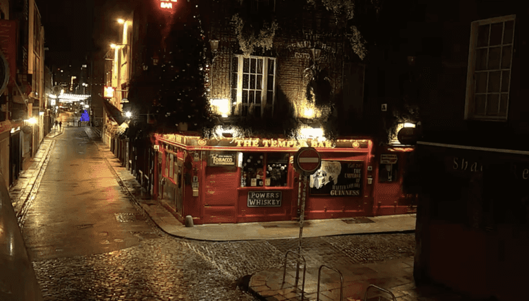PICS: This photo of an eerily quiet Temple Bar is testament to the difference a year can make