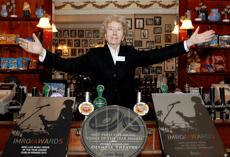 Tributes roll in for ‘First Lady of The Olympia’ Maureen Grant on her passing